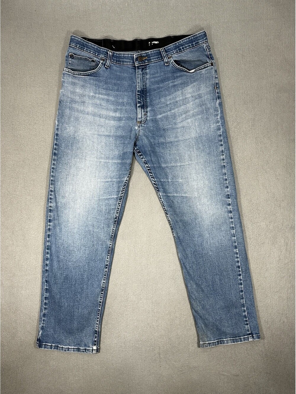 Wrangler Premium Quality Jeans Men’s 40x29 Blue Denim Straight Fit Light Wash